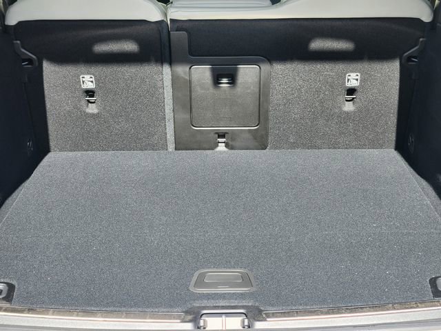 New 2026 Volvo XC60 T8 Ultra w/ Climate Package image 18