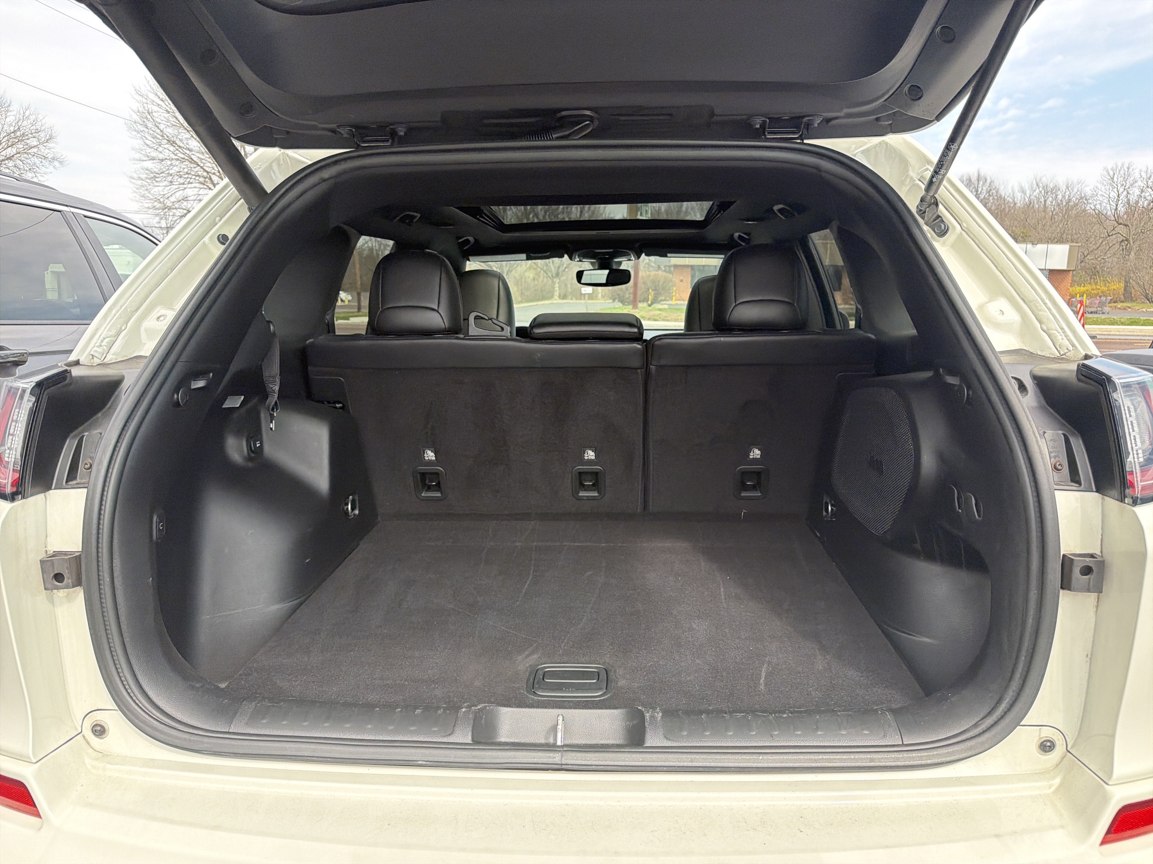 Certified 2019 Jeep Cherokee High Altitude AWD/4WD image 9