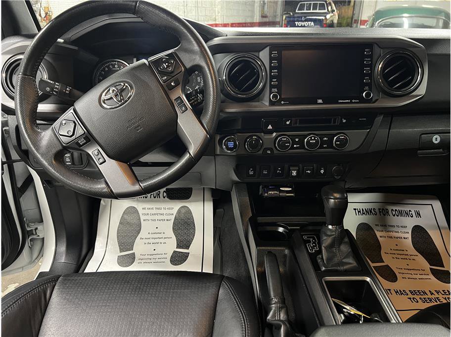Used 2022 Toyota Tacoma TRD Off-Road image 15