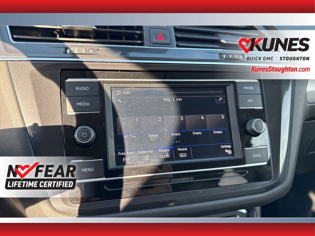 Used 2022 Volkswagen Tiguan S image 31