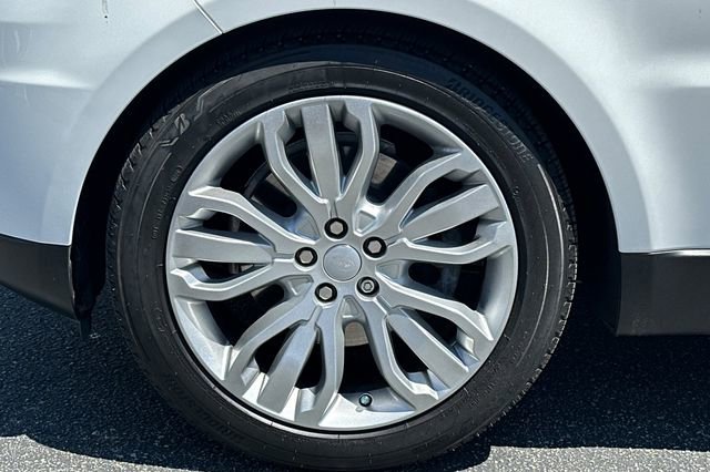 Used 2017 Land Rover Range Rover Sport HSE AWD/4WD image 34