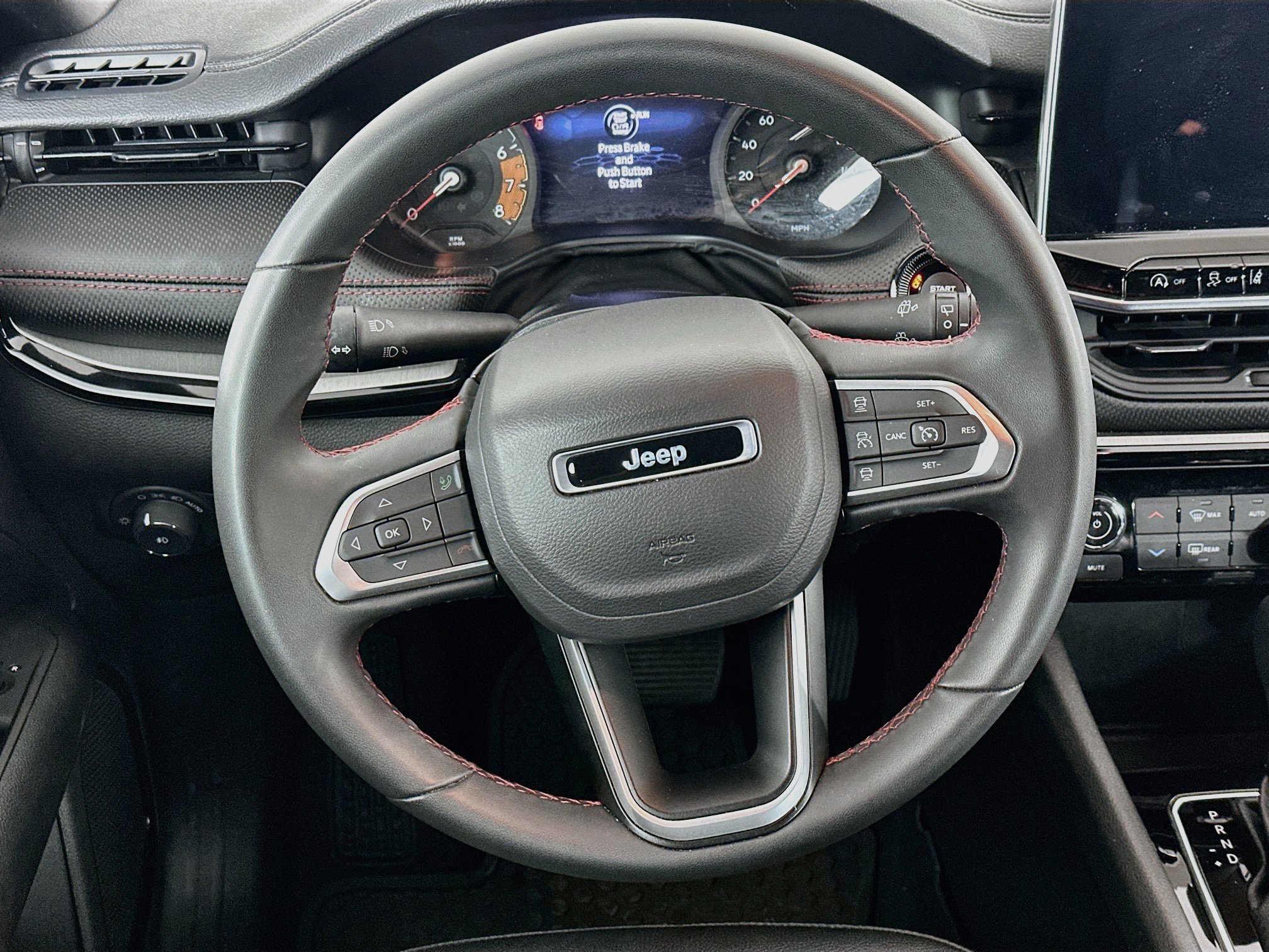Used 2025 Jeep Compass Trailhawk AWD/4WD image 18