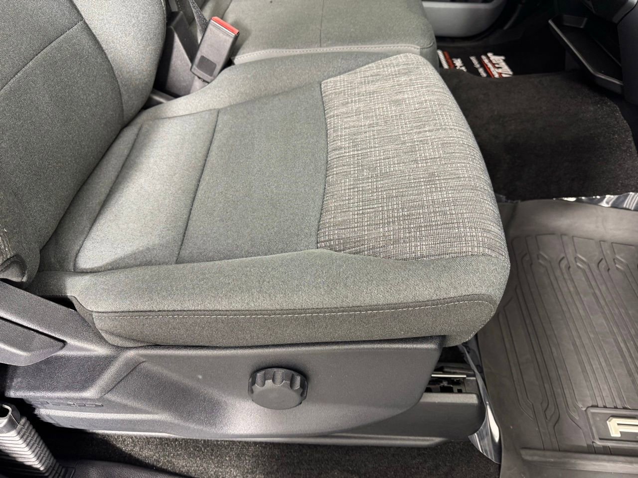 Used 2022 Ford F150 XLT image 35
