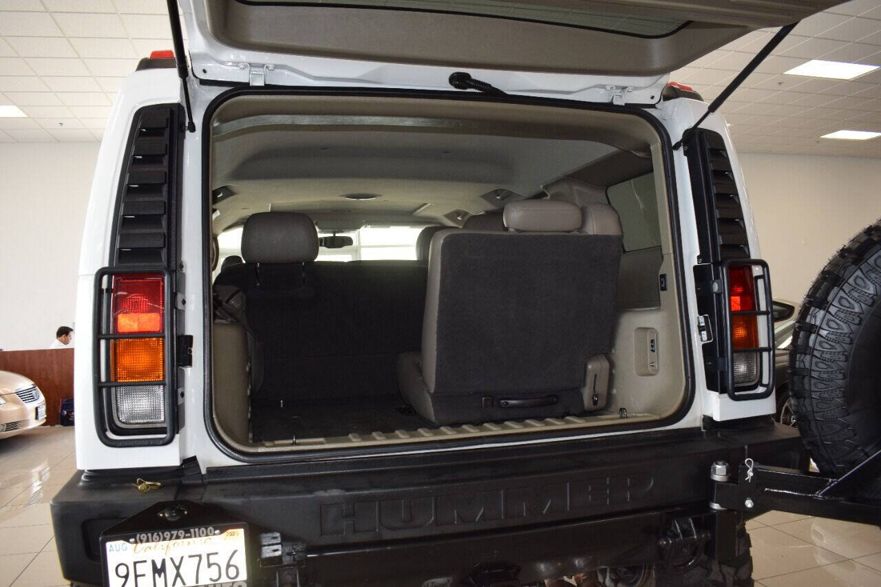 Used 2003 HUMMER H2 w/ Preferred Equipment Group AWD/4WD image 25