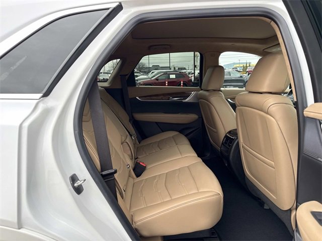 Used 2021 Cadillac XT5 Premium Luxury w/ Platinum Package image 16