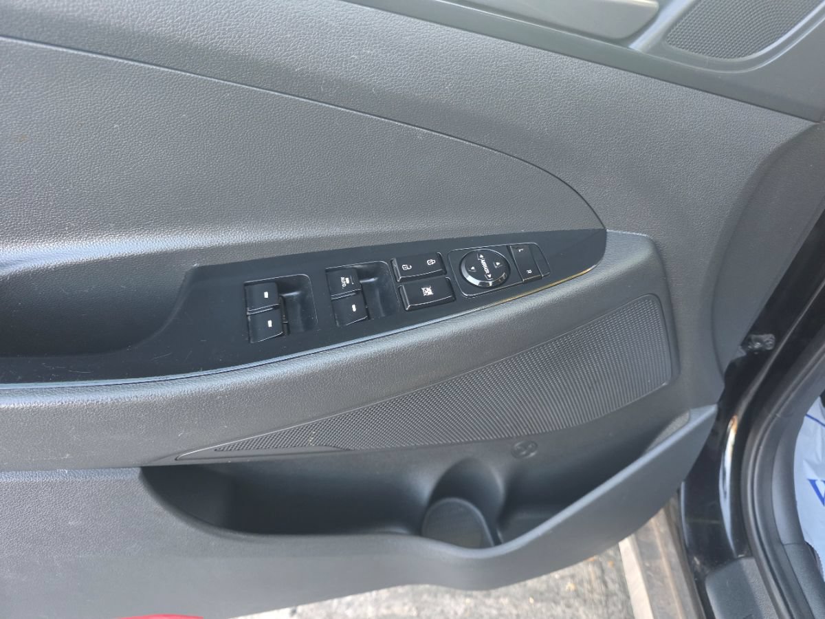 Used 2017 Hyundai Tucson SE w/ SE Popular Package 02 AWD/4WD image 15