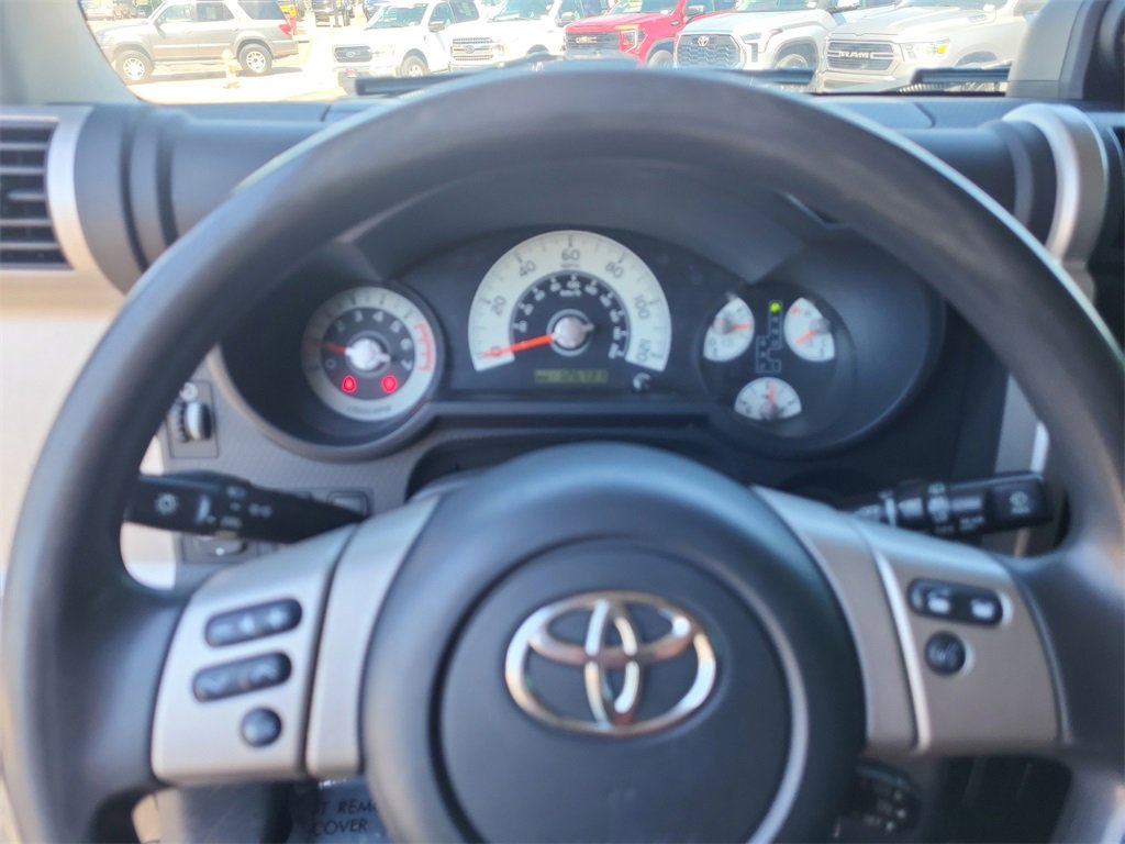 Used 2013 Toyota FJ Cruiser 4WD image 11