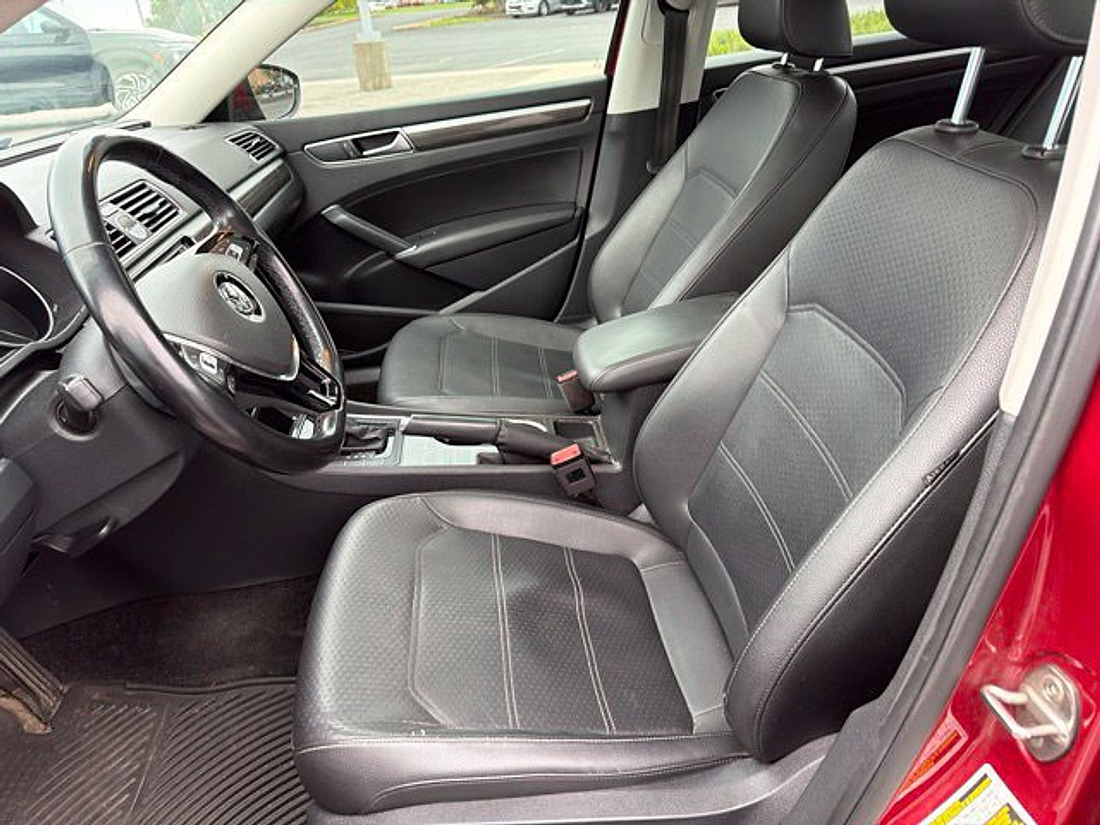 Used 2016 Volkswagen Passat 1.8T SE FWD image 17