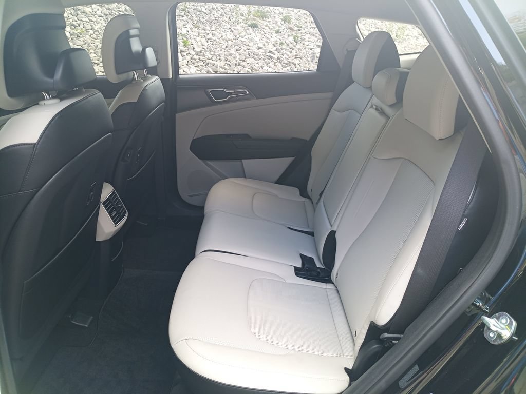Used 2026 Kia Sportage EX FWD image 16