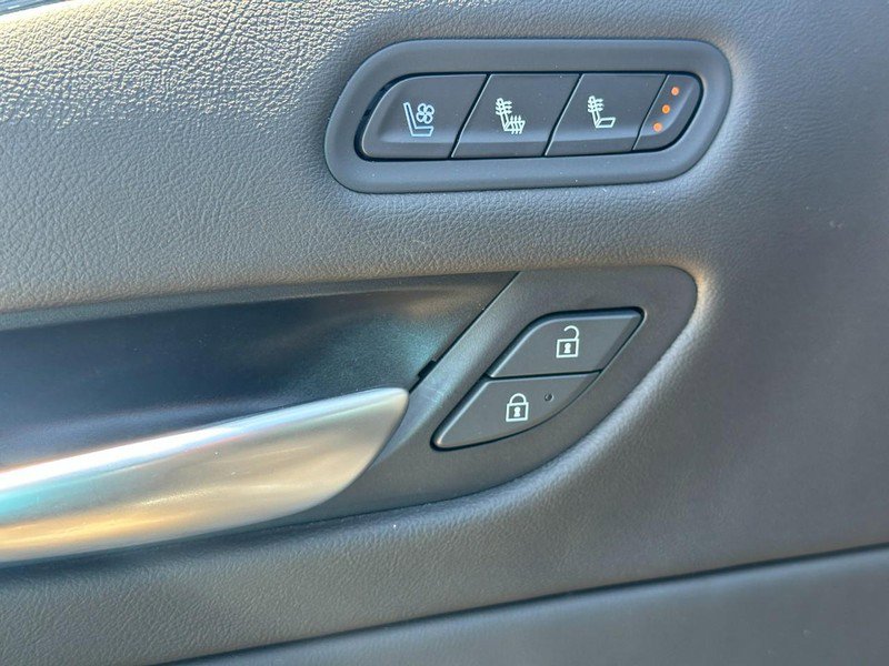 Used 2023 Cadillac Escalade Premium Luxury image 19