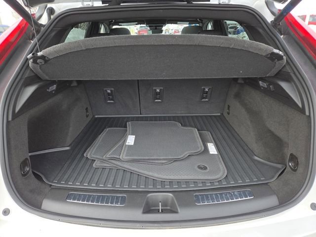 Used 2024 Cadillac XT4 Premium Luxury w/ Technology Package image 28