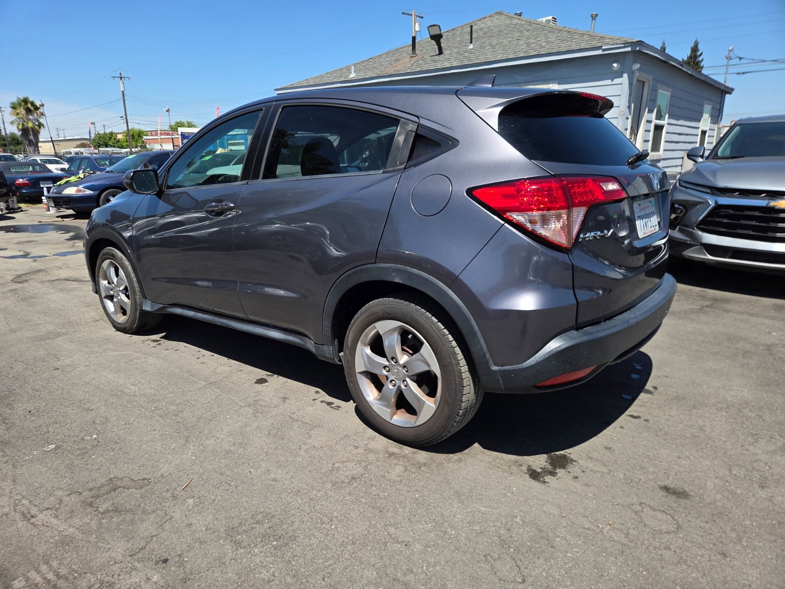 Used 2017 Honda HR-V EX image 2