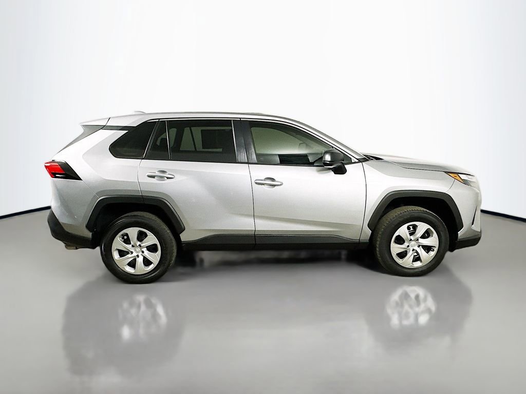 Used 2024 Toyota RAV4 LE image 7