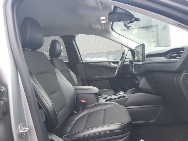 Used 2024 Ford Escape SE image 13