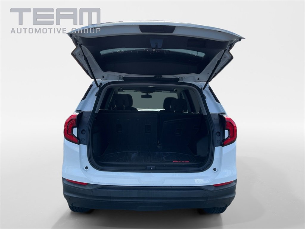 Used 2020 GMC Terrain SLE w/ Driver Convenience Package image 13