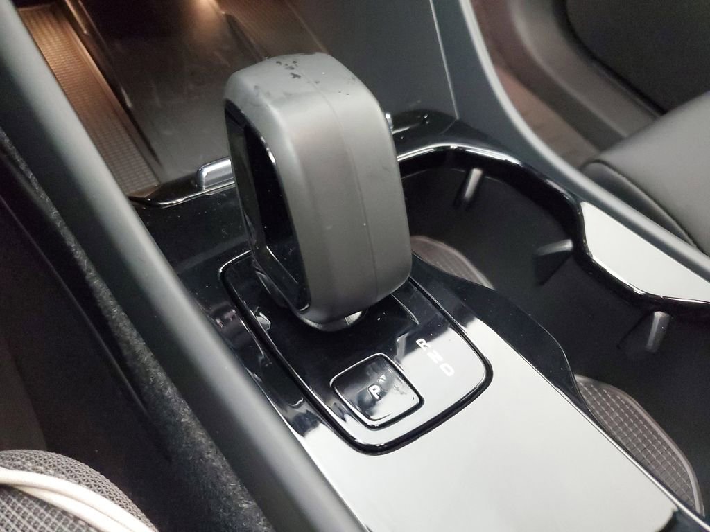 Certified 2024 Volvo XC40 Recharge Core w/ Protection Package Premier image 34