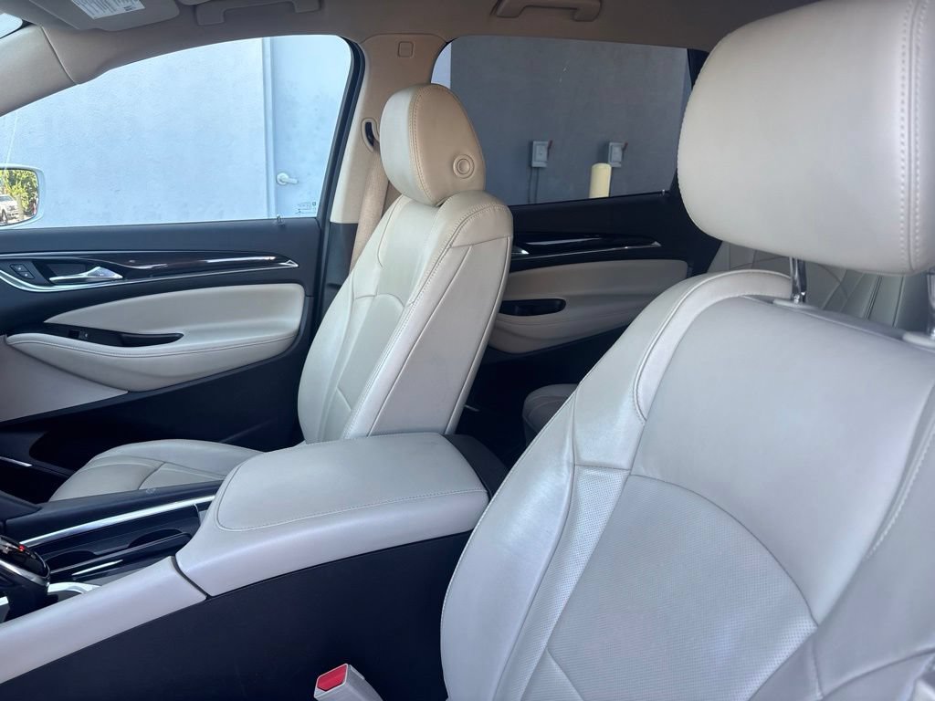 Used 2019 Buick Enclave Essence FWD image 2