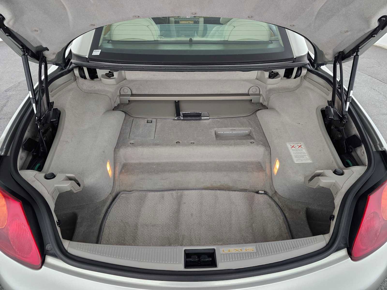 Used 2005 Lexus SC 430 Convertible image 14