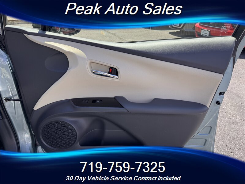 Used 2016 Toyota Prius Three FWD image 30
