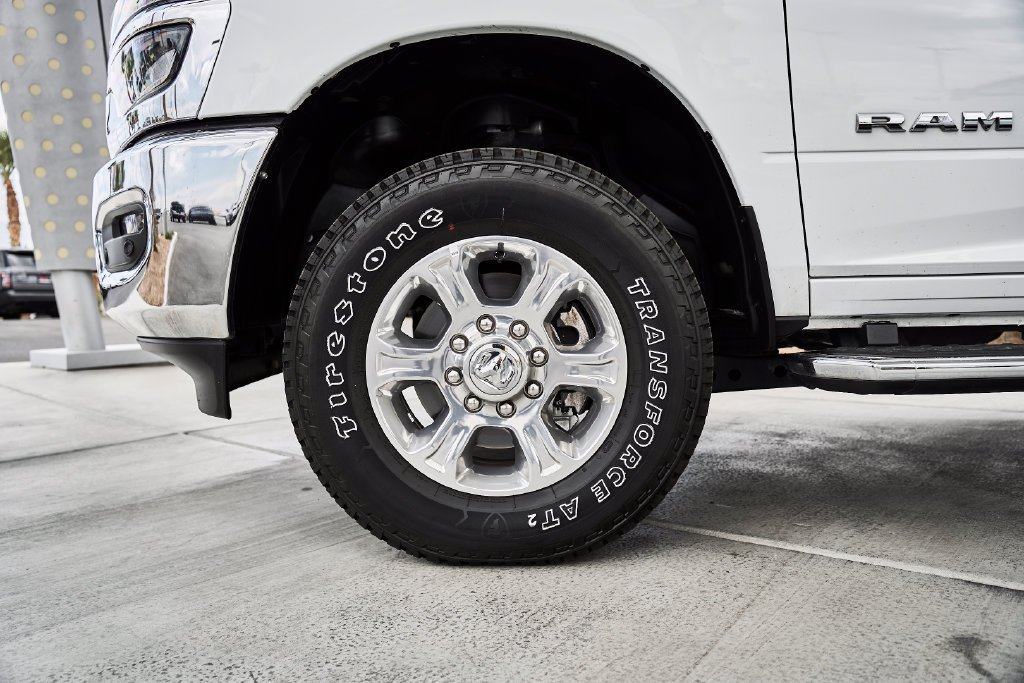 Used 2025 RAM 2500 Big Horn AWD/4WD image 3