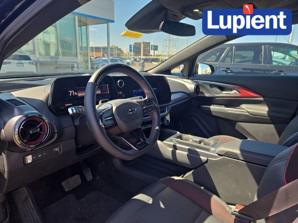 Used 2024 Chevrolet Equinox EV RS FWD image 12
