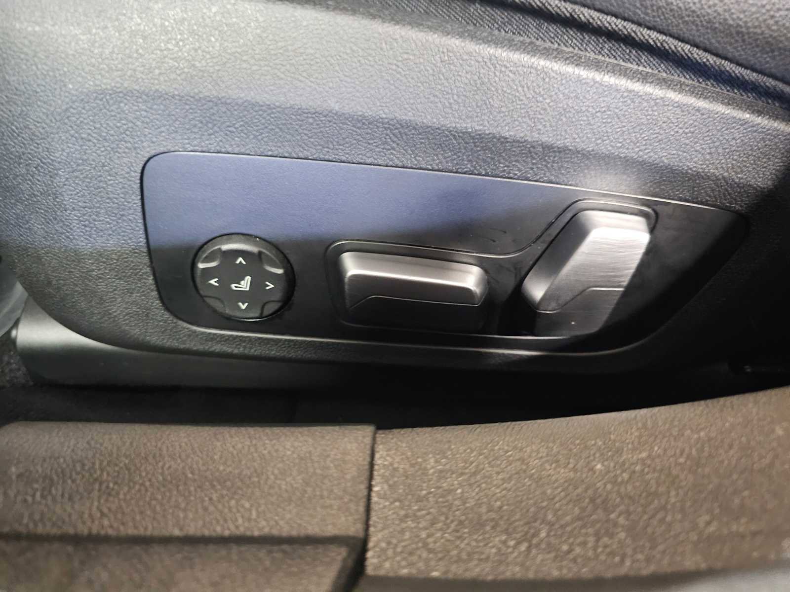 Used 2023 BMW i4 eDrive35 w/ Premium Package image 30