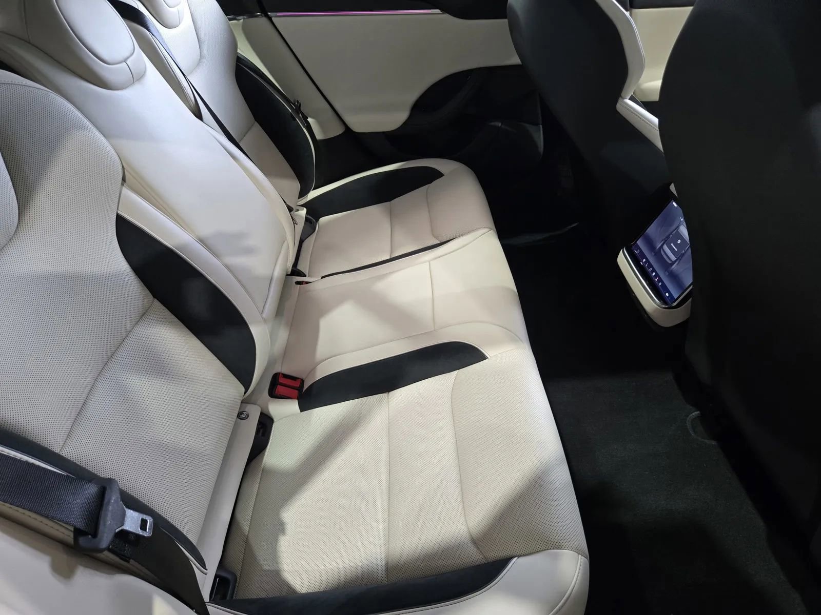 Used 2026 Tesla Model S Plaid AWD/4WD image 9
