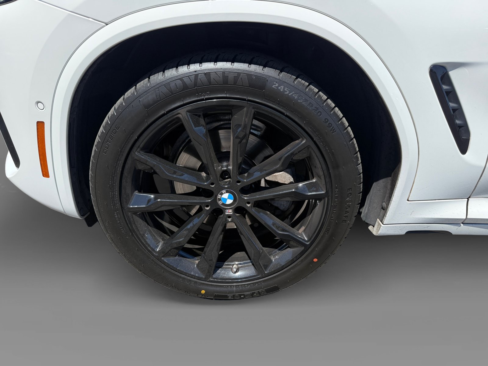 Used 2024 BMW X3 xDrive30i w/ Premium Package AWD/4WD image 9
