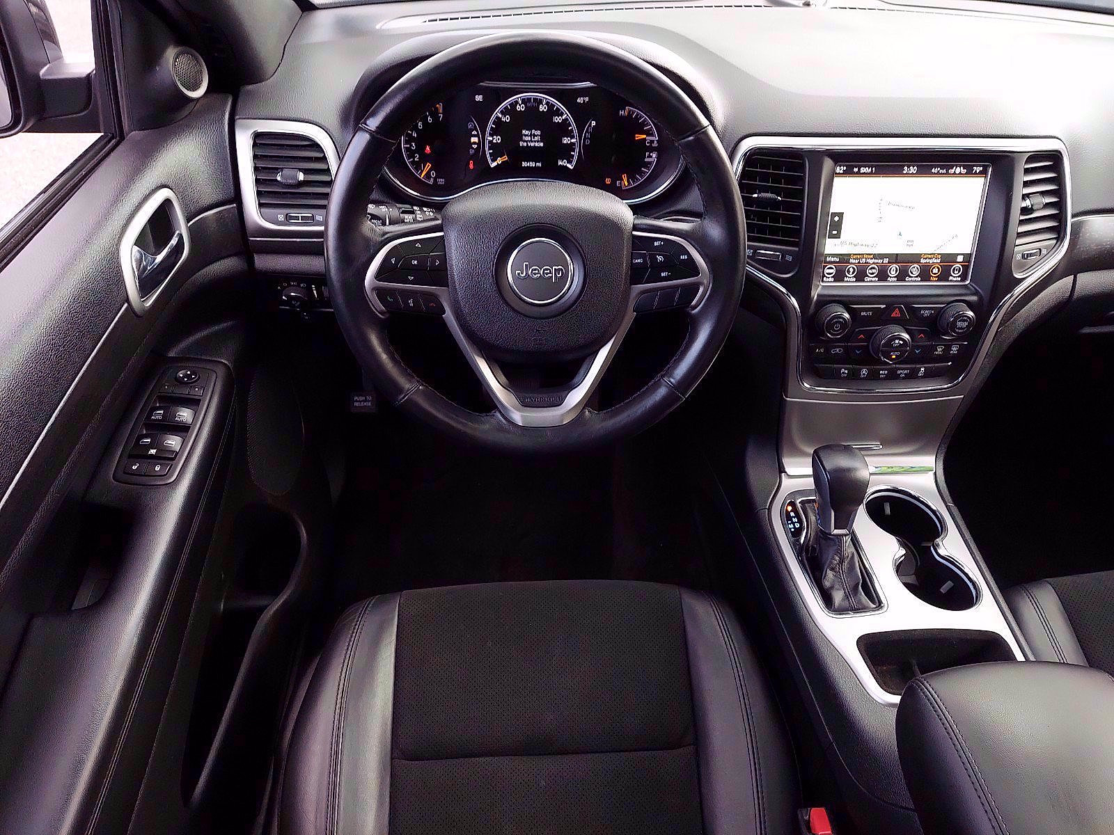 Used 2018 Jeep Grand Cherokee Altitude AWD/4WD image 11