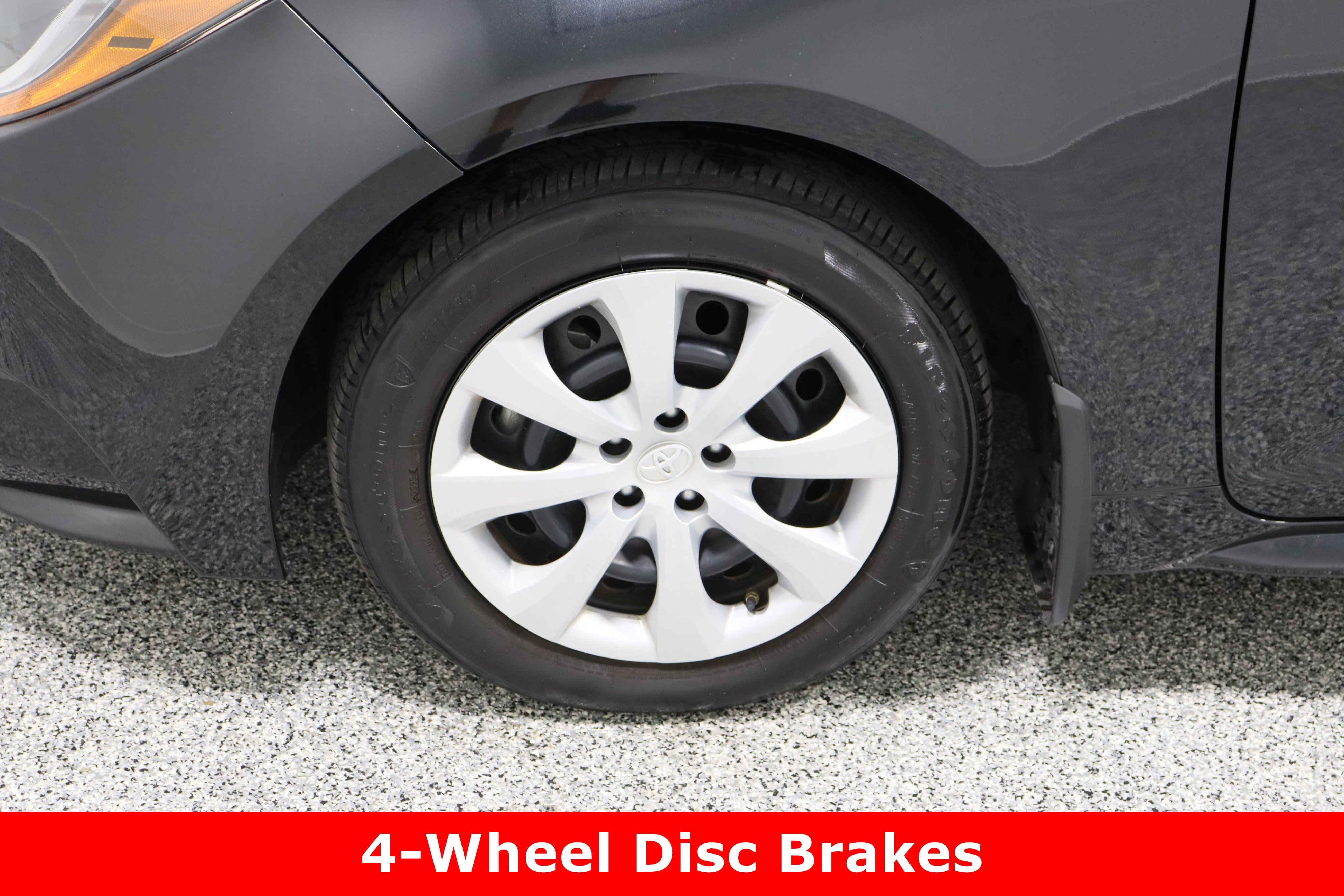 Used 2022 Toyota Corolla LE image 11