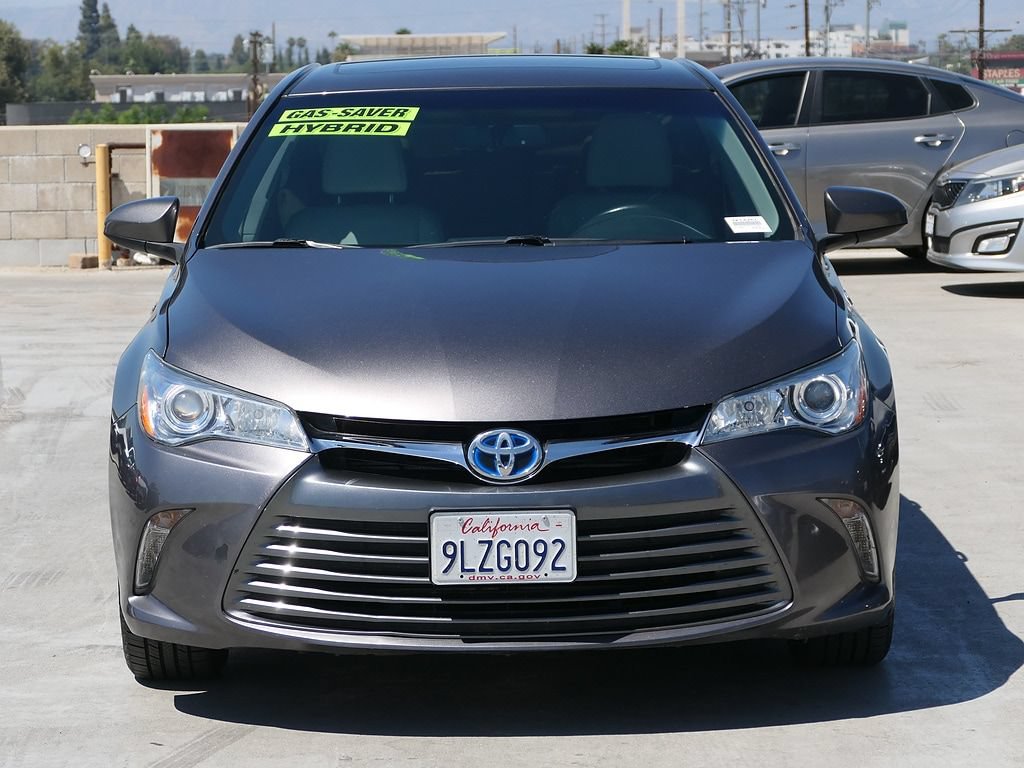 Used 2017 Toyota Camry XLE w/ Moonroof Package FWD image 8