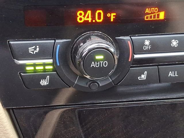 Used 2013 BMW 750Li image 29