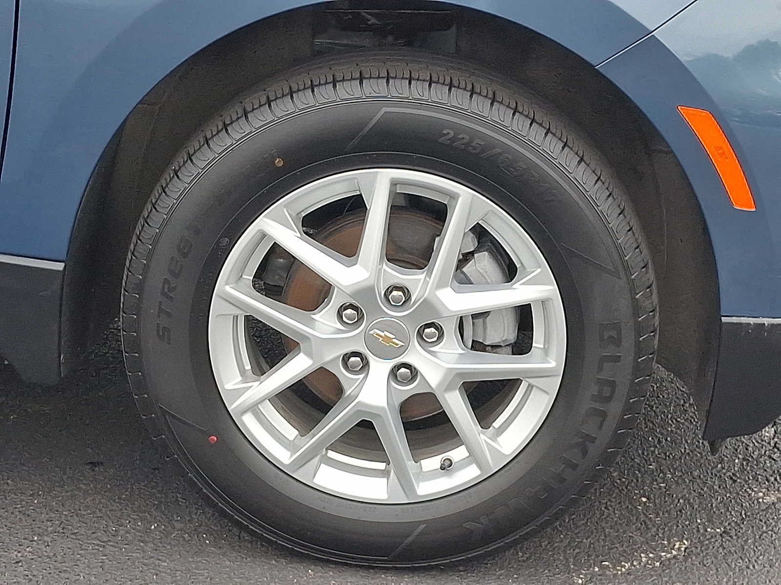 Used 2024 Chevrolet Equinox LT AWD/4WD image 8
