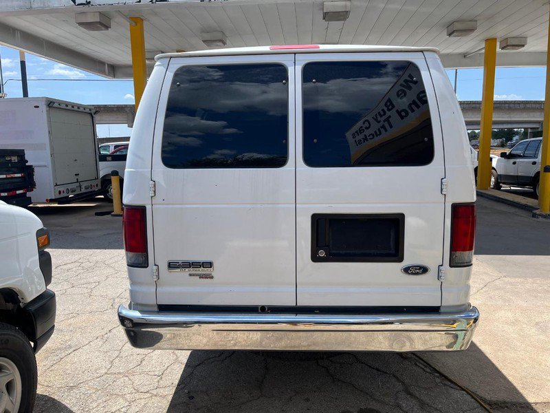 Used 2008 Ford E-350 and Econoline 350 XLT RWD image 4