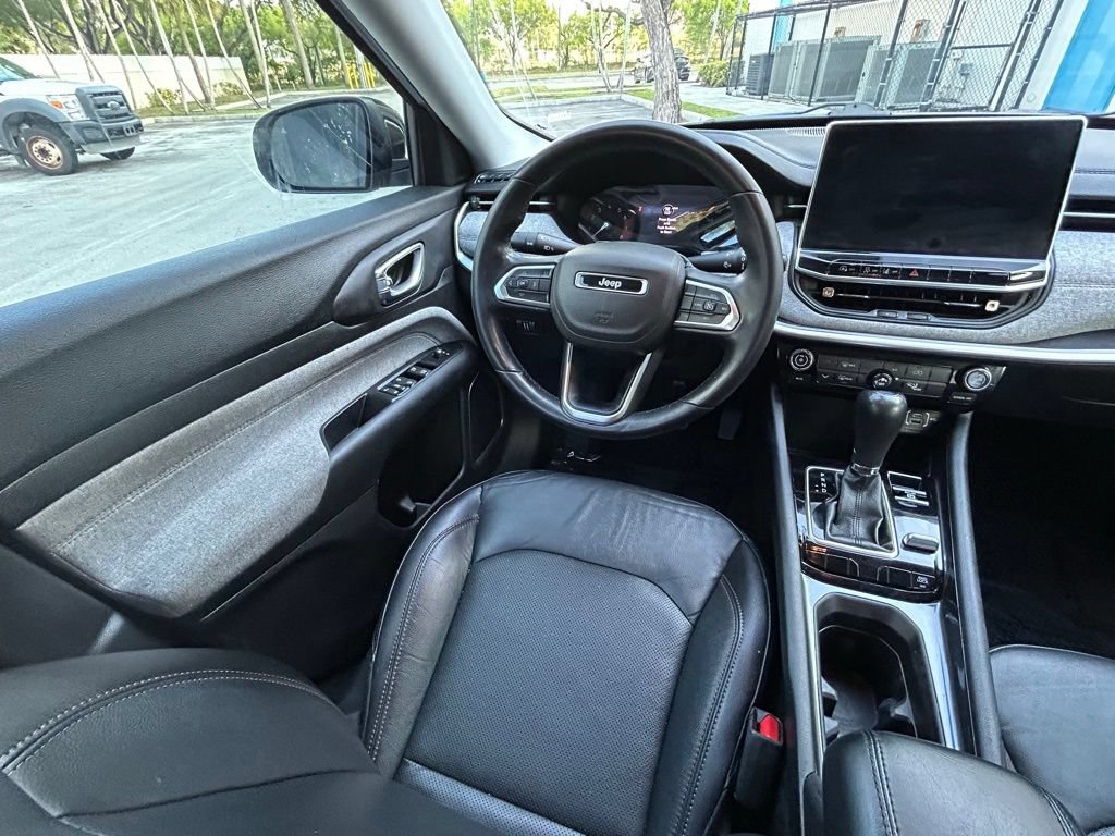 Certified 2022 Jeep Compass Latitude AWD/4WD image 9