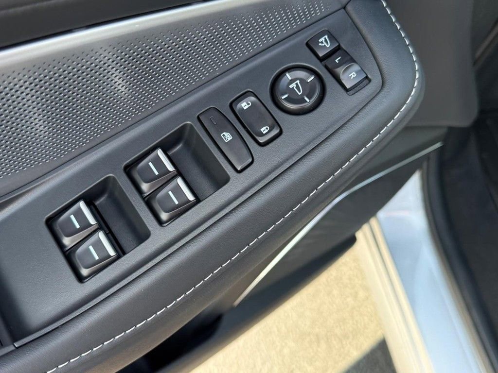 Certified 2026 Acura MDX w/ Technology Package image 11