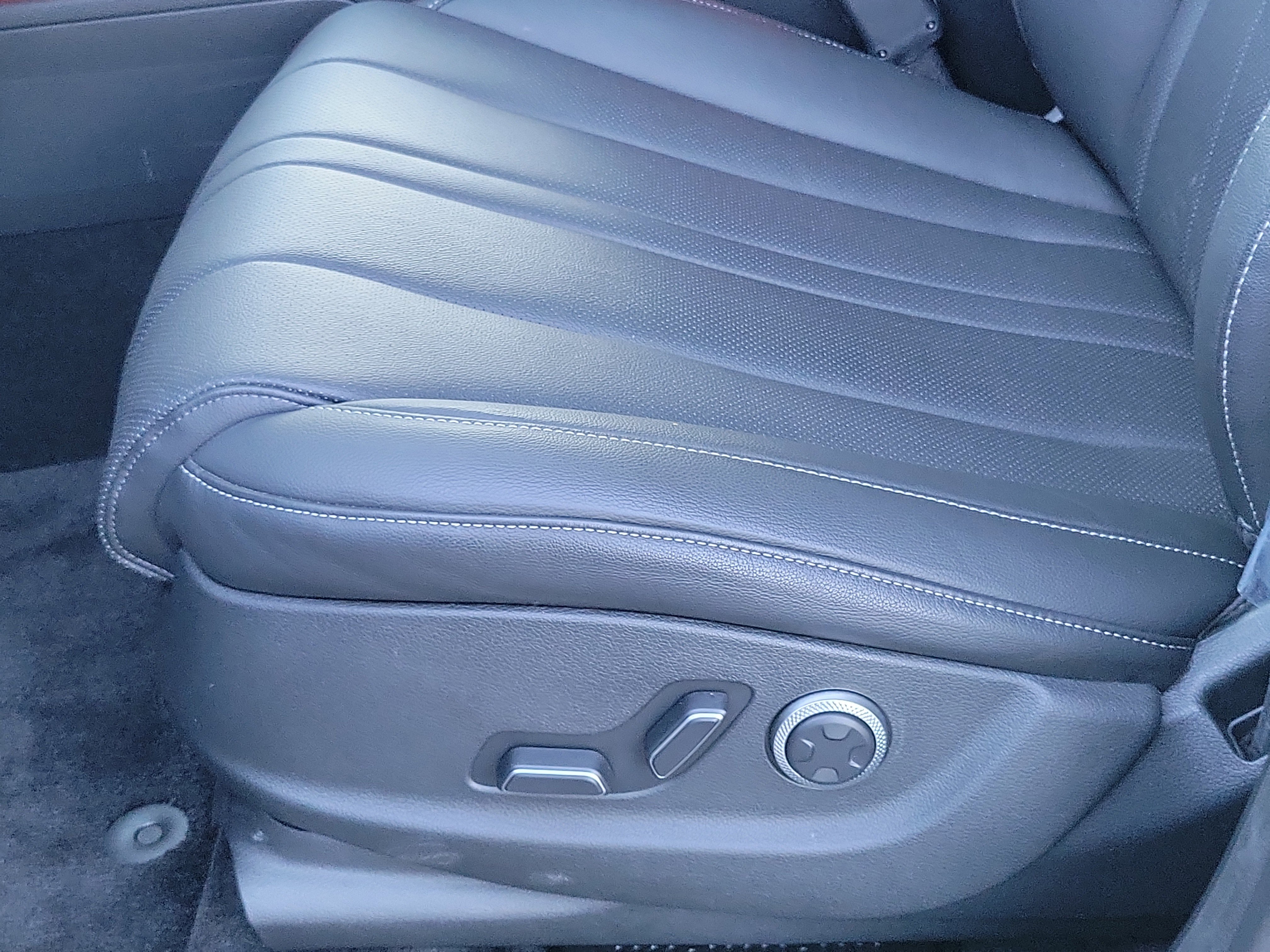 Certified 2025 Genesis GV80 2.5T Standard image 15