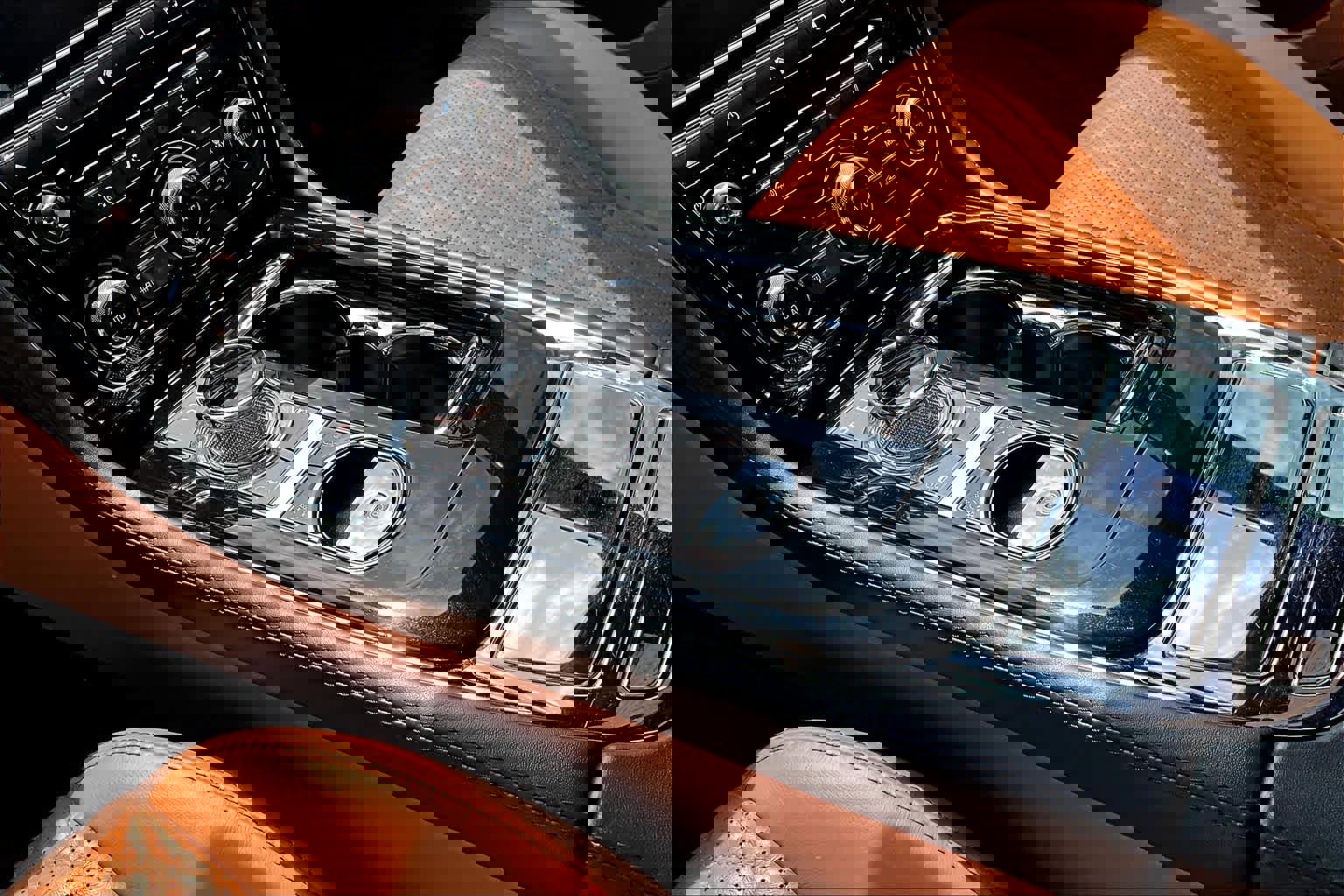 Used 2017 Jaguar XJ L Portfolio image 17