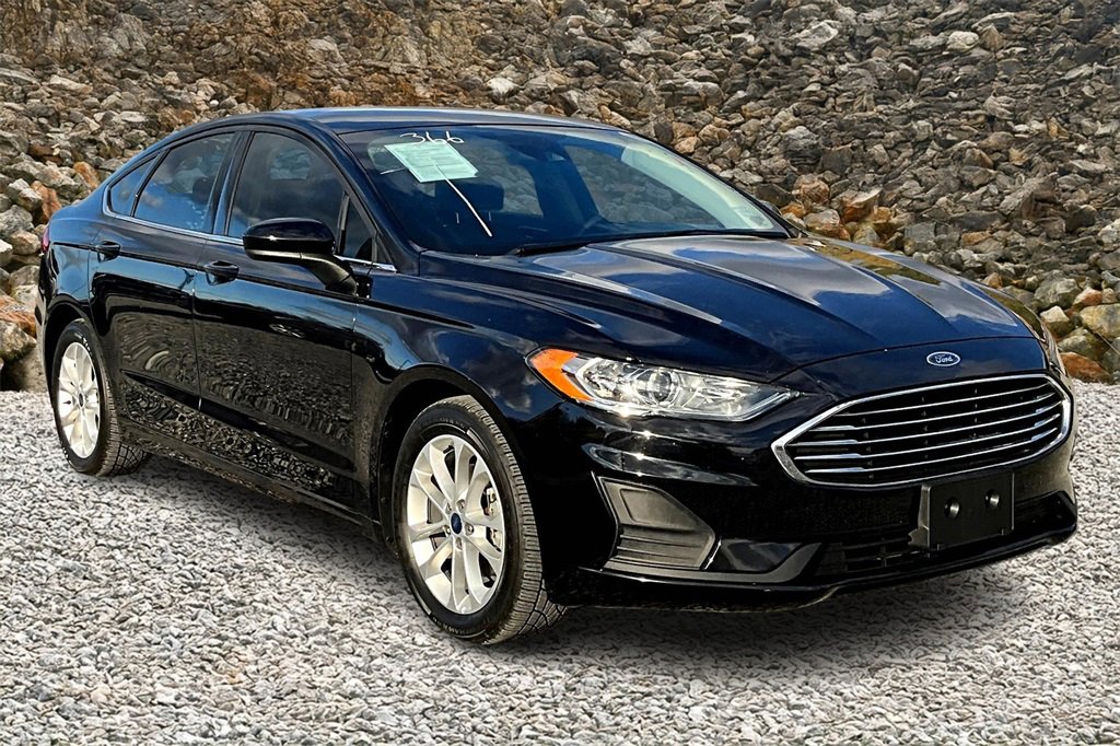 Used 2019 Ford Fusion SE image 10