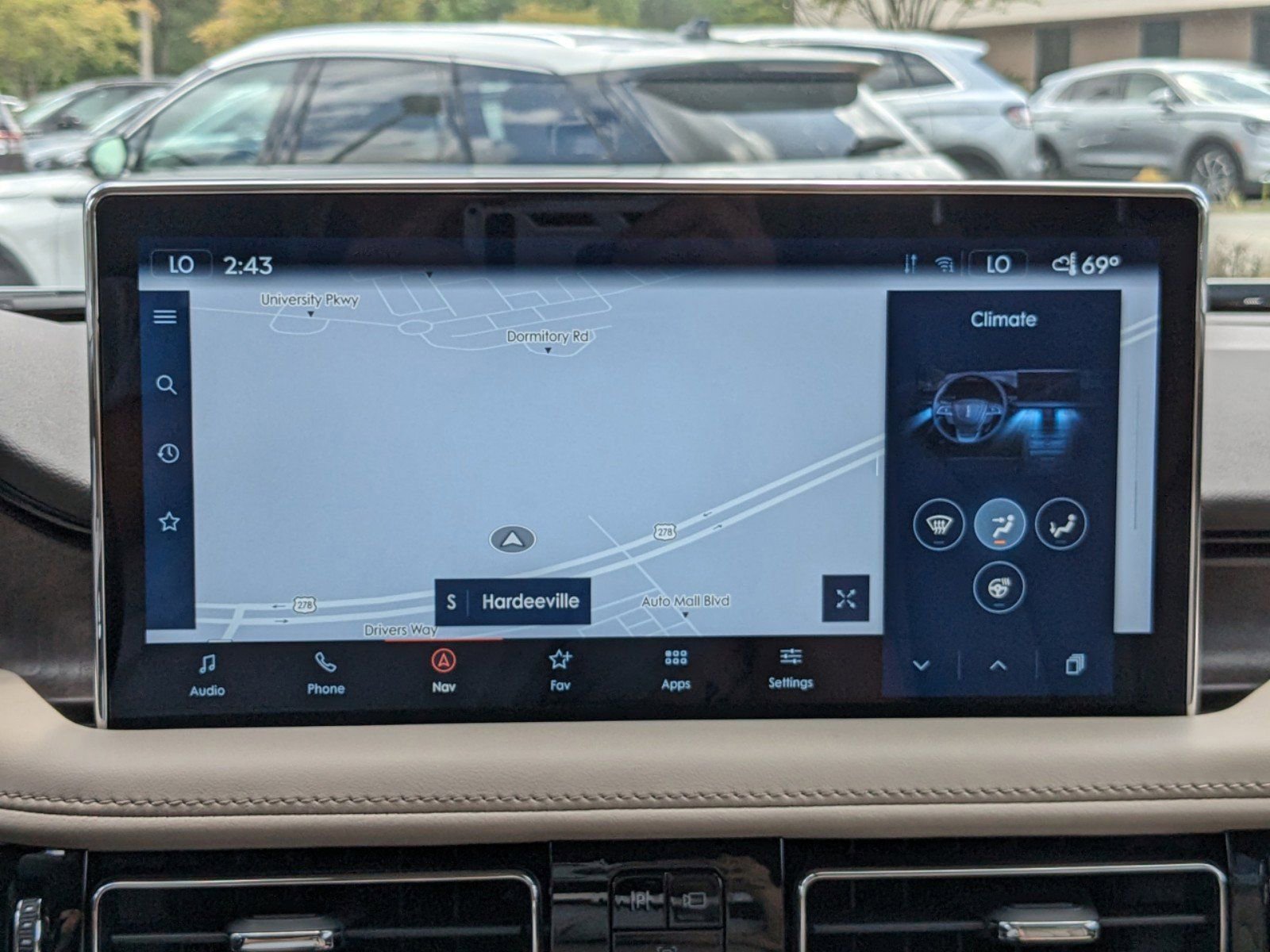 Certified 2023 Lincoln Nautilus Reserve w/ Equipment Group 201A image 24