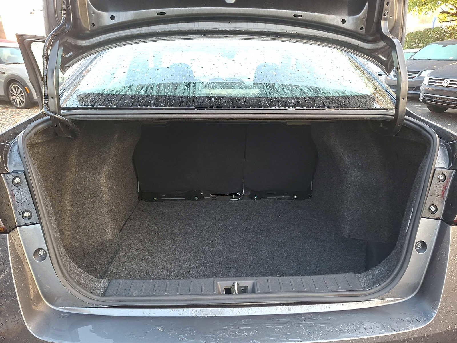 Used 2022 Nissan Versa S image 22