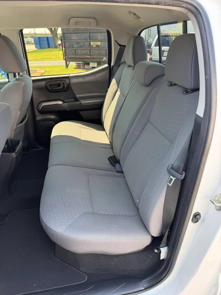 Used 2021 Toyota Tacoma SR5 w/ SR5 Appearance Package (SM) RWD image 15