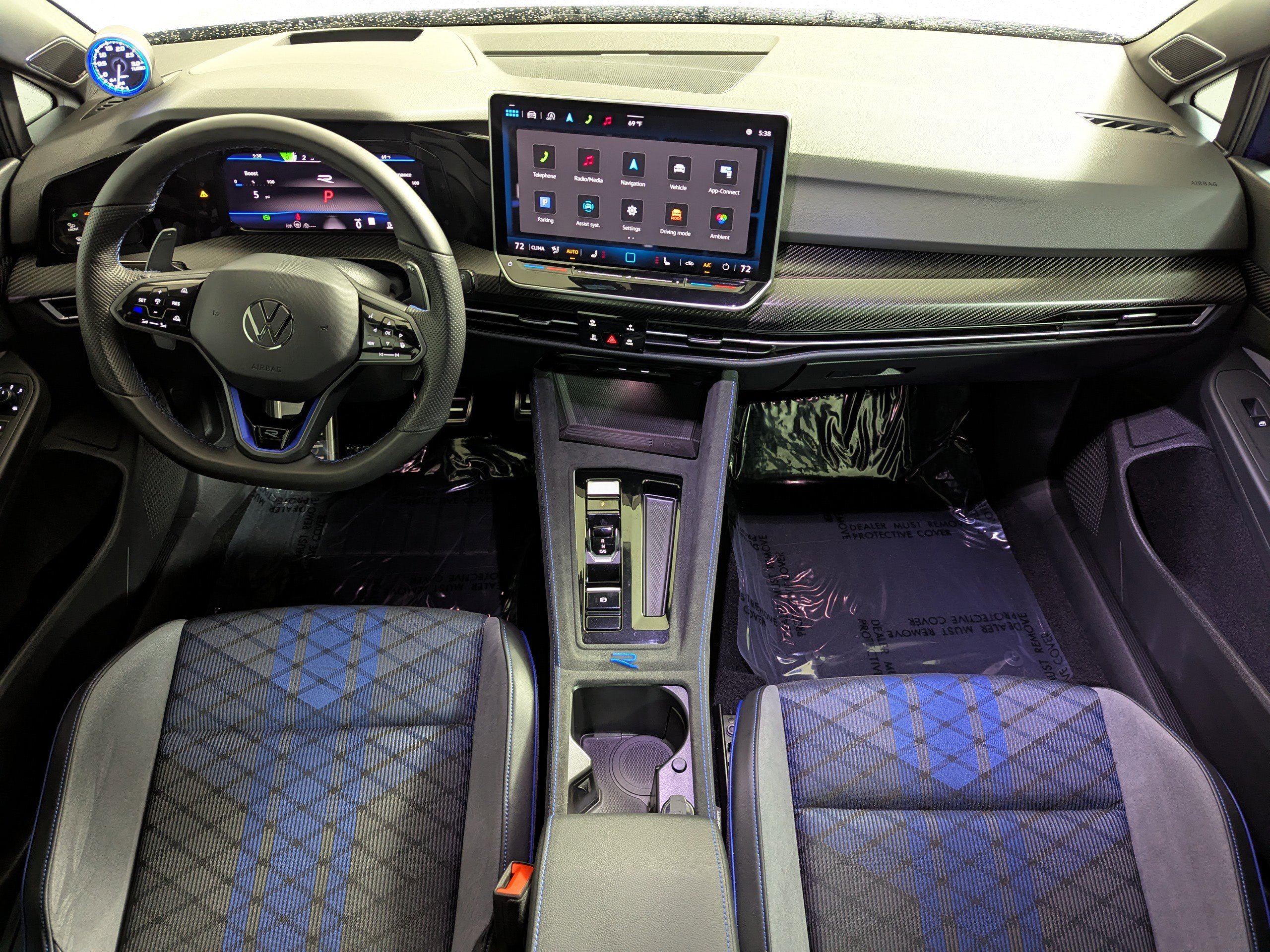 Used 2025 Volkswagen Golf R Black Edition image 10