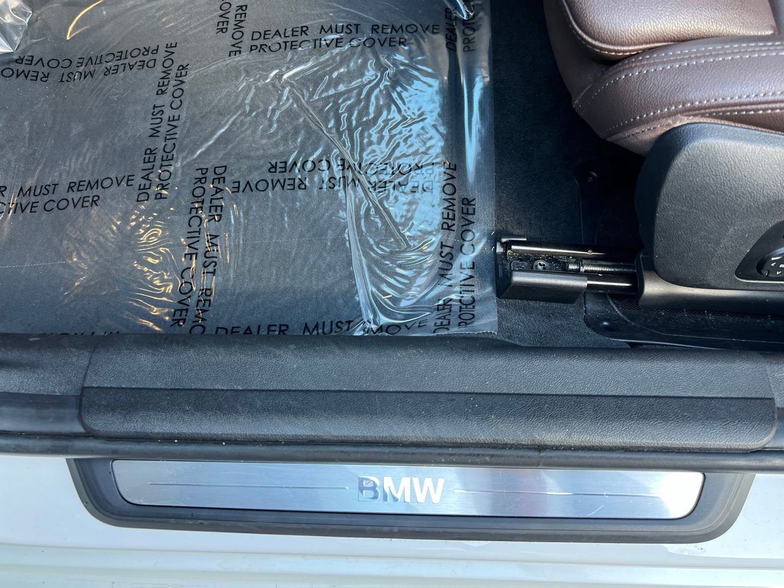 Used 2021 BMW 330e w/ Premium Package image 25