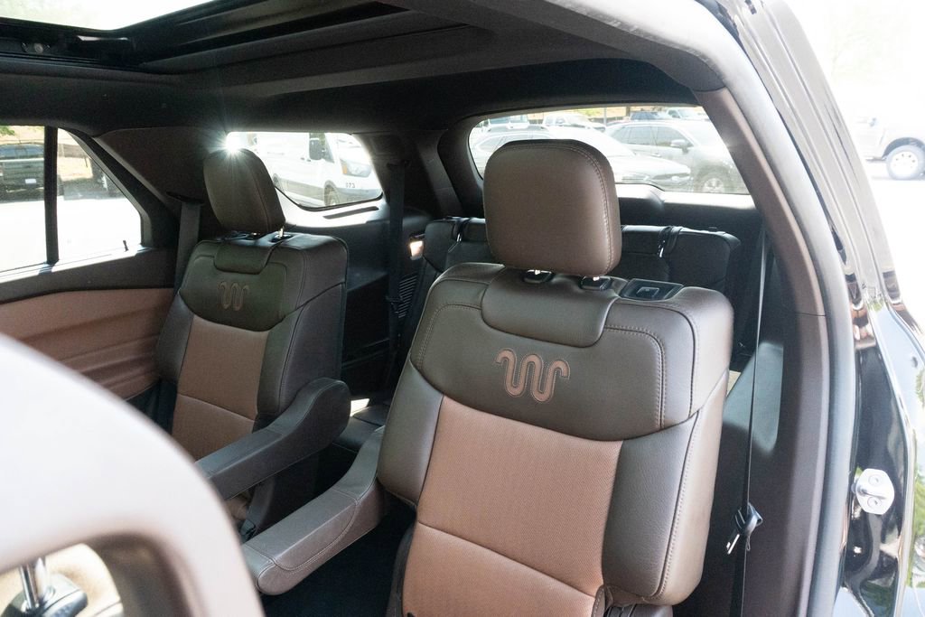 Used 2022 Ford Explorer King Ranch w/ Class IV Trailer Tow Package RWD image 21