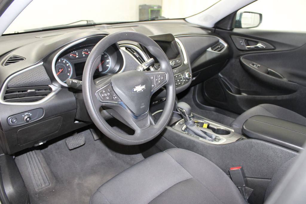 Used 2024 Chevrolet Malibu LT image 16