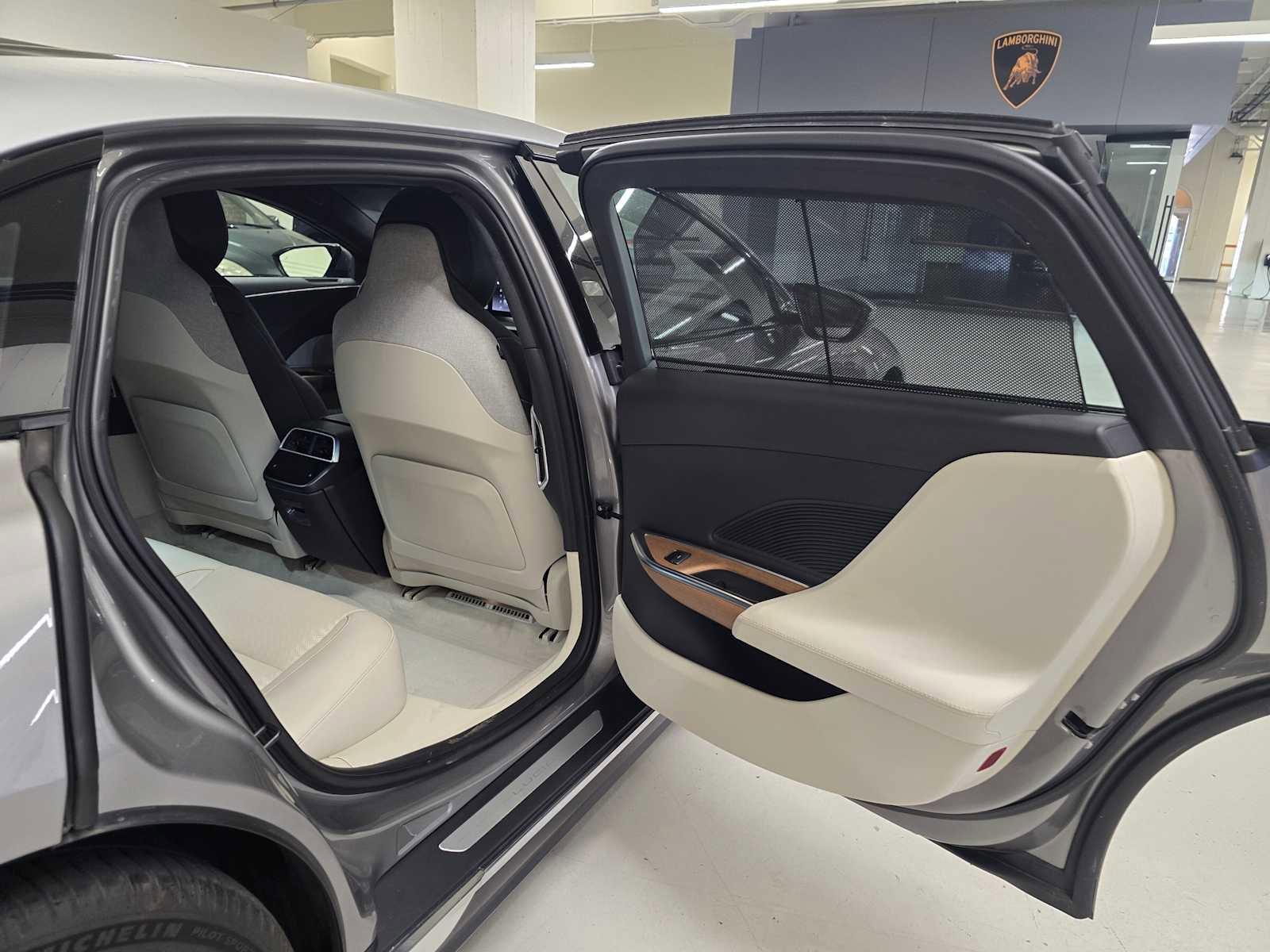 Used 2023 Lucid Air Touring image 14