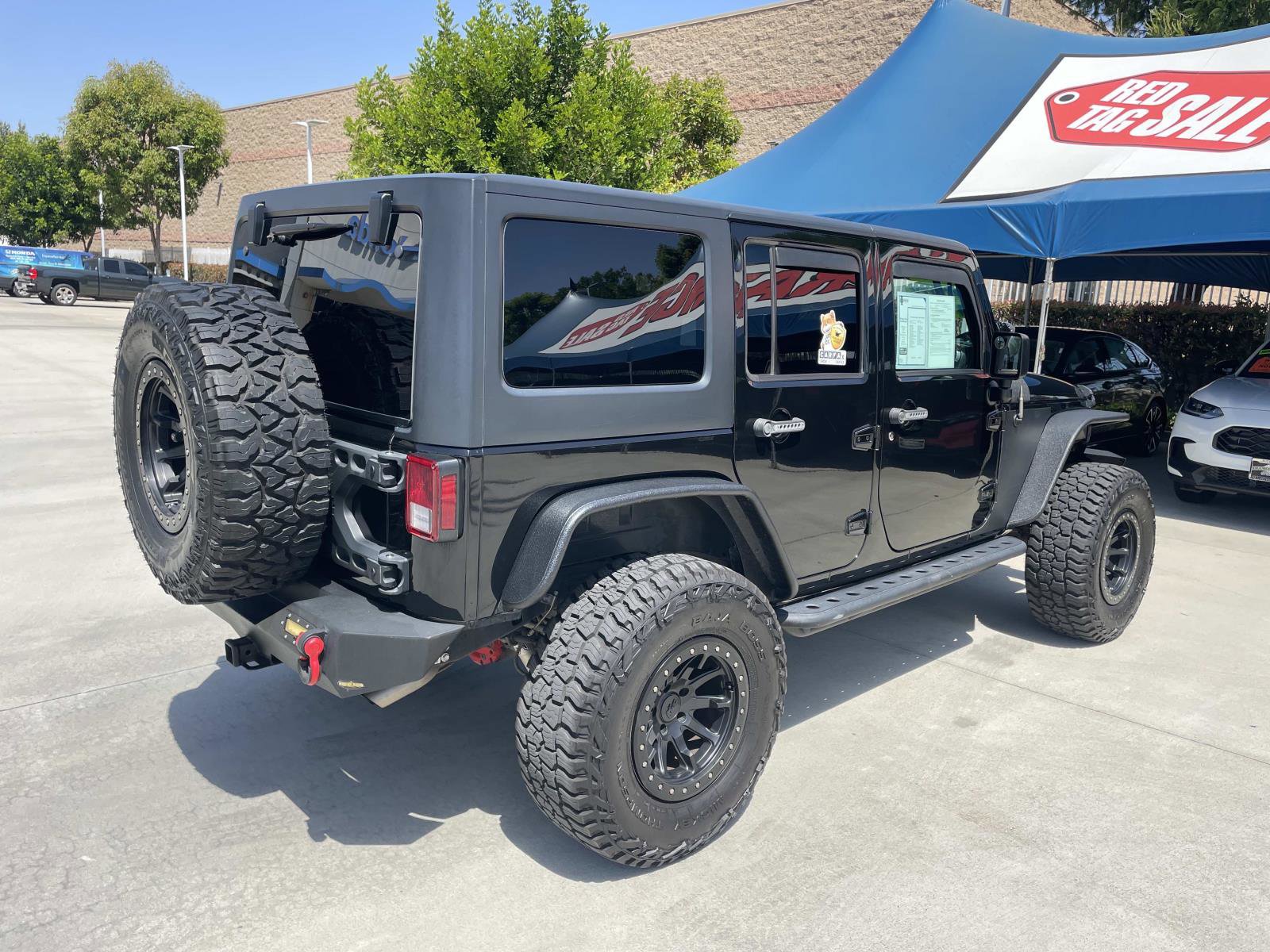 Used 2018 Jeep Wrangler Unlimited Sport w/ Connectivity Group AWD/4WD image 41