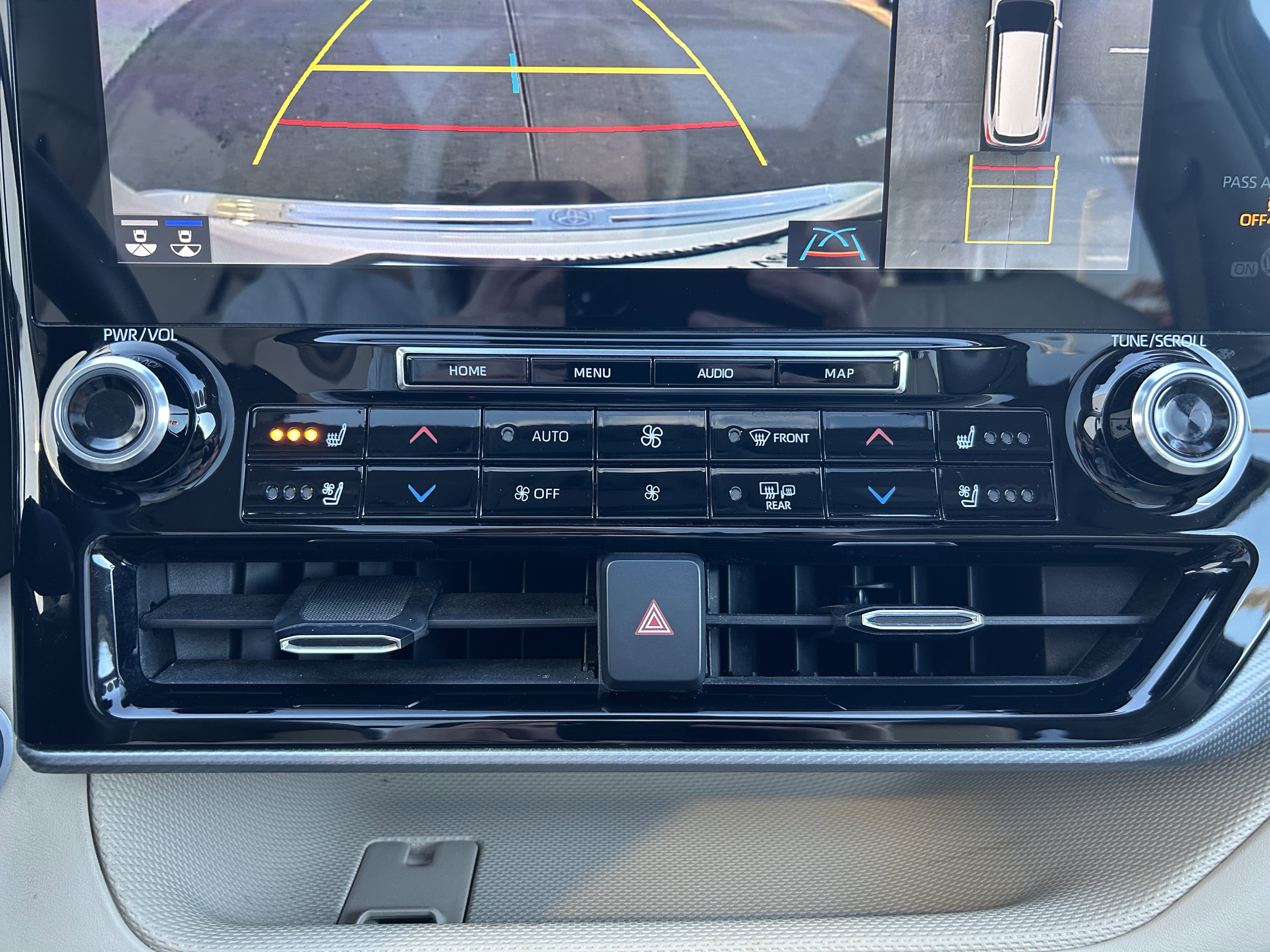 Certified 2021 Toyota Highlander Platinum image 32