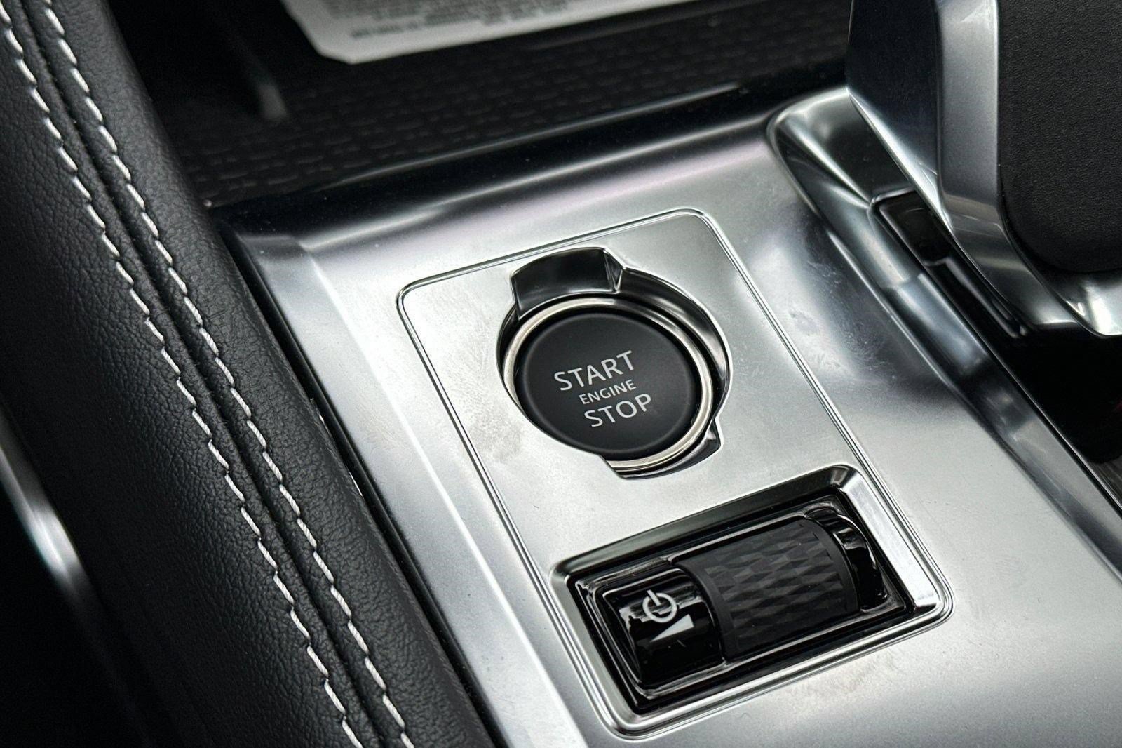 New 2024 Jaguar F-PACE R-Dynamic S AWD/4WD image 14